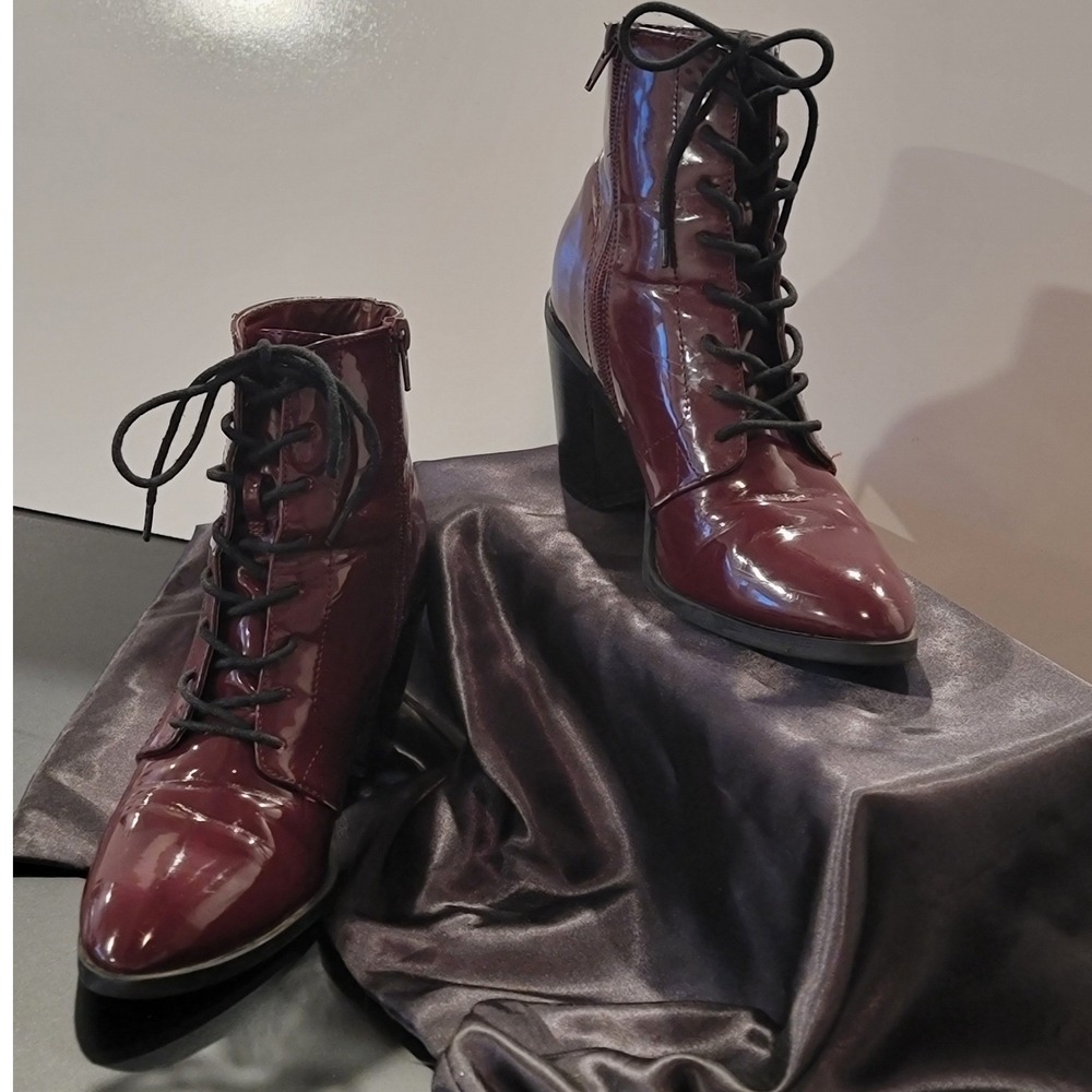 Forever 21 Burgundy Patent Lace Up Ankle Boots Block Heel Pointed Toe Size 8
